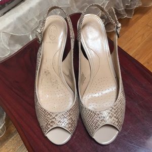 EUC Circa Joan & David Beige Open Toe Heel sz 9
